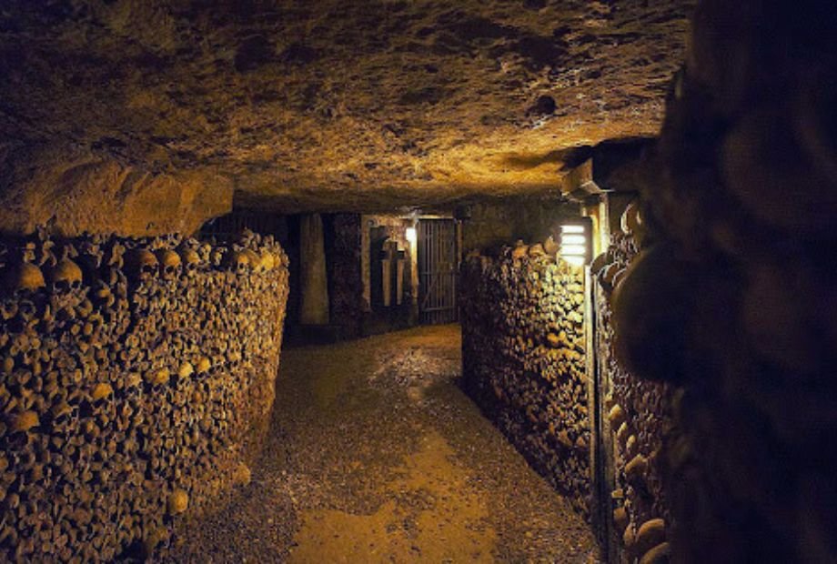 Catacumbas de Paris, un recorrido para el turismo más arriesgado