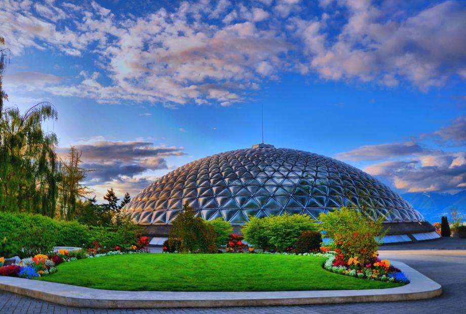 el impresionante Conservatorio Bloedel en el Parque Queen Elizabeth en Vancouver.j